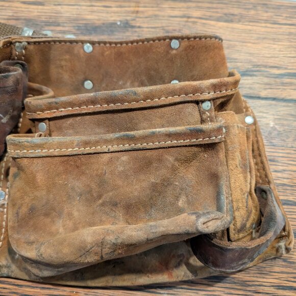 Lot of (2) Vintage Heavy Cowhide and Leather Tool/Carpenter/Fence Builder Belts - Picture 3 of 10